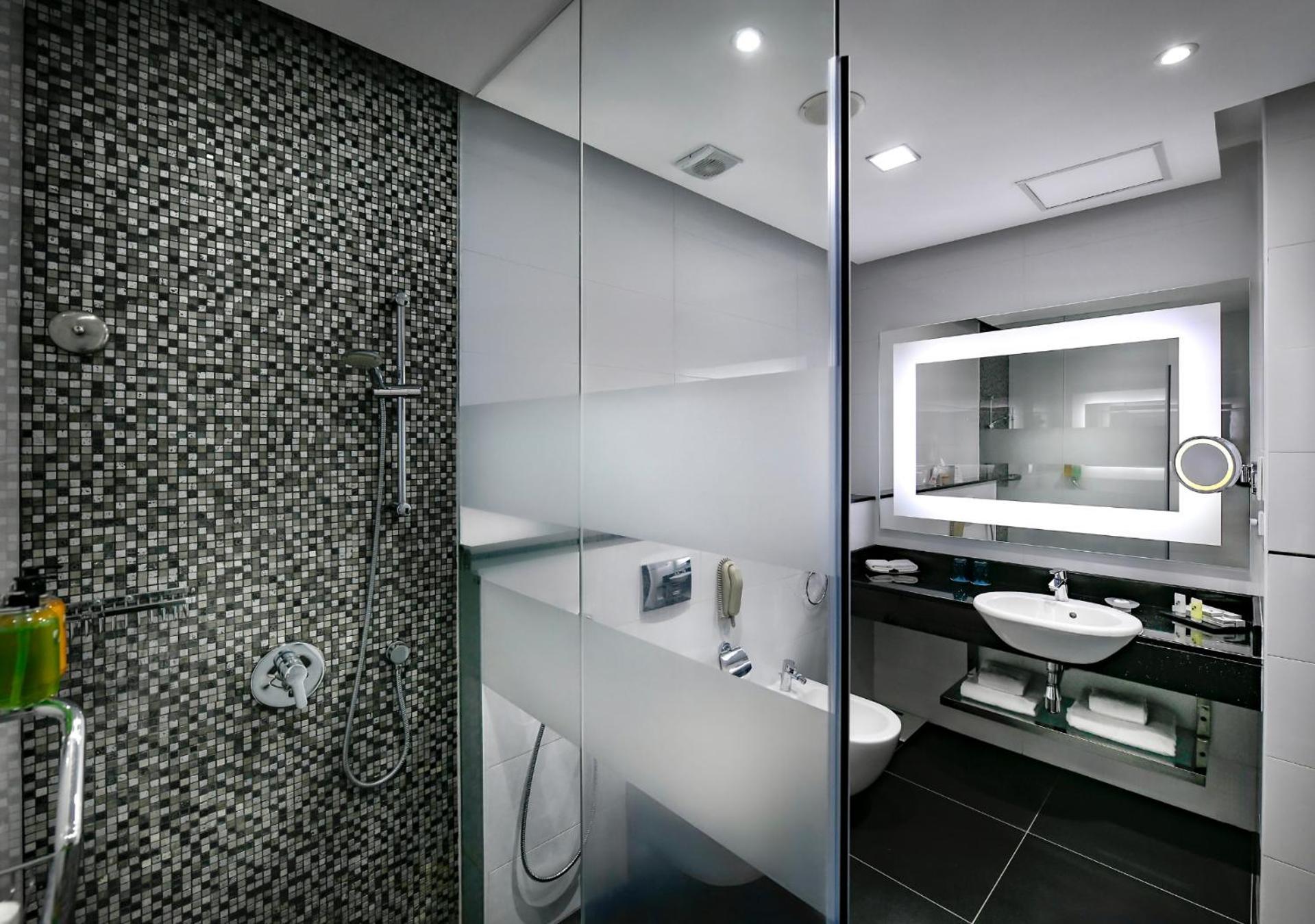 Swiss-Belhotel Seef Bahrain Manama Exterior foto